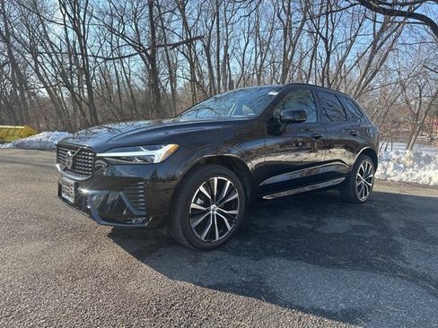 Certified 2023 Volvo XC60 B5 Plus w/ Climate Package image 4