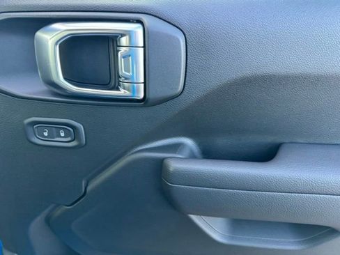 New 2026 Jeep Gladiator Sport AWD/4WD image 23