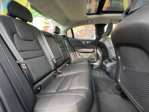 Used 2023 Volvo S60 B5 Ultimate image 33