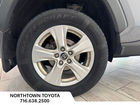 Used 2019 Toyota RAV4 XLE w/ Convenience Package AWD/4WD image 22