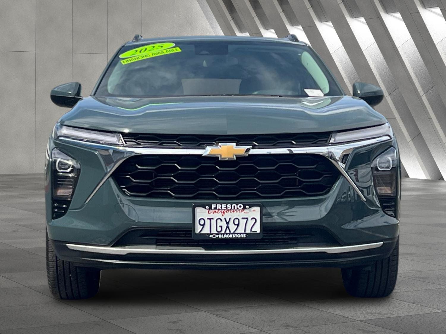 Used 2025 Chevrolet Trax LT w/ LT Convenience Package FWD image 7