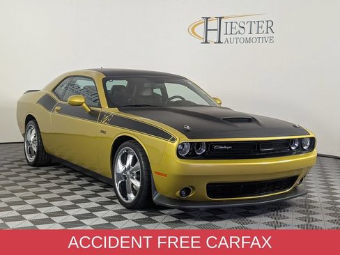 Used 2021 Dodge Challenger R/T Scat Pack w/ T/A Package RWD image 2