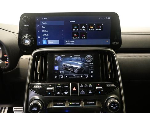 Certified 2022 Lexus LX 600 F Sport image 19