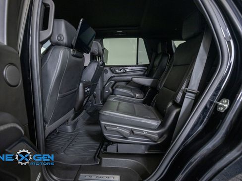 Used 2023 GMC Yukon Denali w/ Advanced Technology Package AWD/4WD image 27