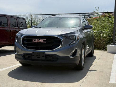 Used 2019 GMC Terrain SLE w/ Driver Convenience Package FWD image 1