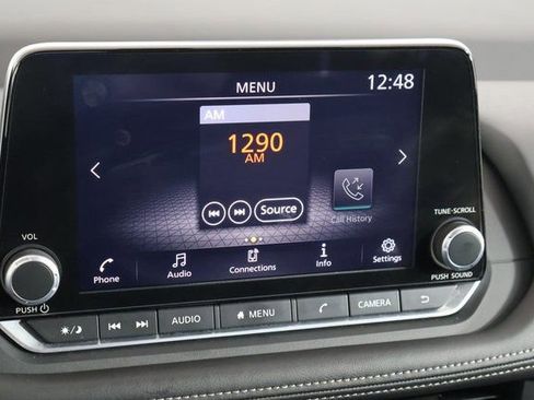 Used 2025 Nissan Rogue S image 27