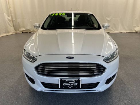 Used 2016 Ford Fusion SE FWD image 2