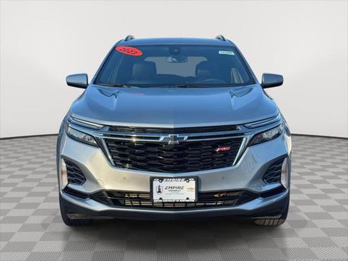Used 2023 Chevrolet Equinox RS image 2