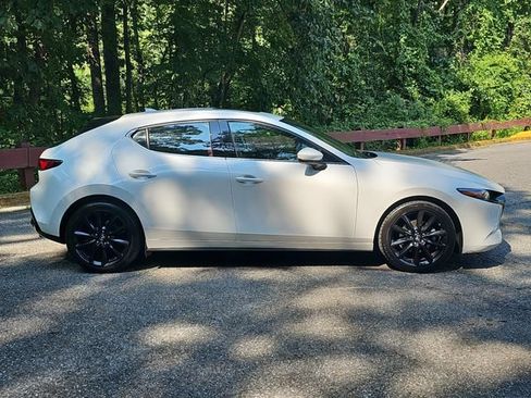 Used 2020 MAZDA MAZDA3 AWD Hatchback w/ Premium Pkg image 2