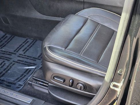 Used 2017 GMC Acadia Denali w/ Technology Package image 23