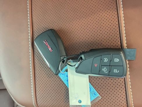 New 2026 GMC Sierra 1500 Denali Ultimate w/ LPO, Black Badging Package image 40