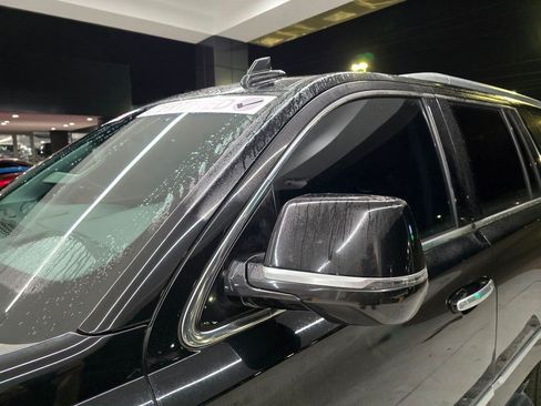 Used 2019 Cadillac Escalade Luxury AWD/4WD image 11