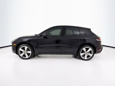 Certified 2025 Porsche Macan AWD/4WD image 2