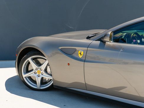 Used 2012 Ferrari FF AWD/4WD image 47