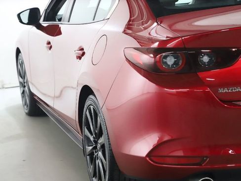Used 2024 MAZDA MAZDA3 s image 16