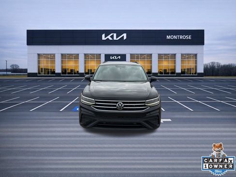 Used 2022 Volkswagen Tiguan S image 2