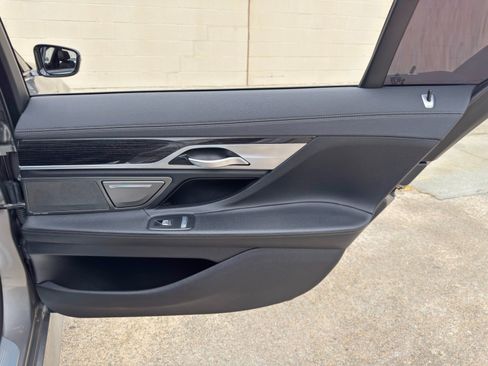 Used 2022 BMW 740i w/ M Sport Package RWD image 50