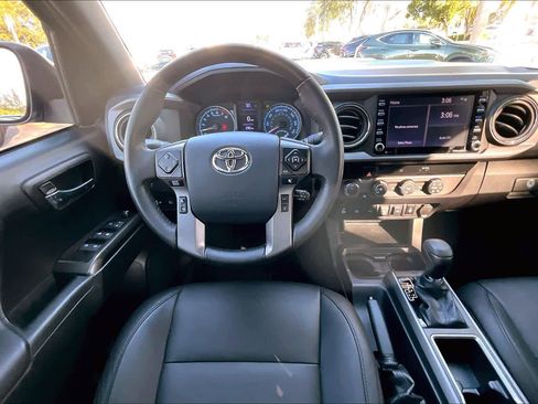 Used 2020 Toyota Tacoma TRD Sport image 5