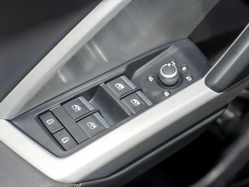 Used 2023 Audi Q3 2.0T Premium w/ Convenience Package image 28