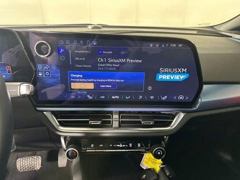 Used 2024 Chevrolet Equinox EV LT image 21