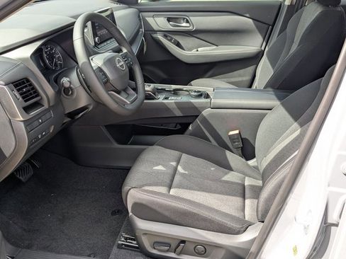 New 2026 Nissan Rogue SV AWD/4WD image 4
