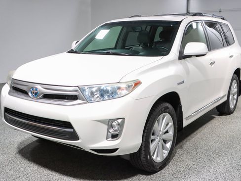 Used 2012 Toyota Highlander Limited AWD/4WD image 36