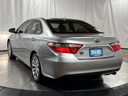 Used 2016 Toyota Camry XLE w/ Moonroof Package FWD image 11