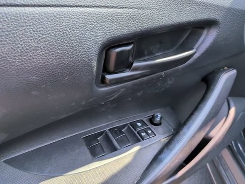 Used 2024 Toyota Corolla LE FWD image 11