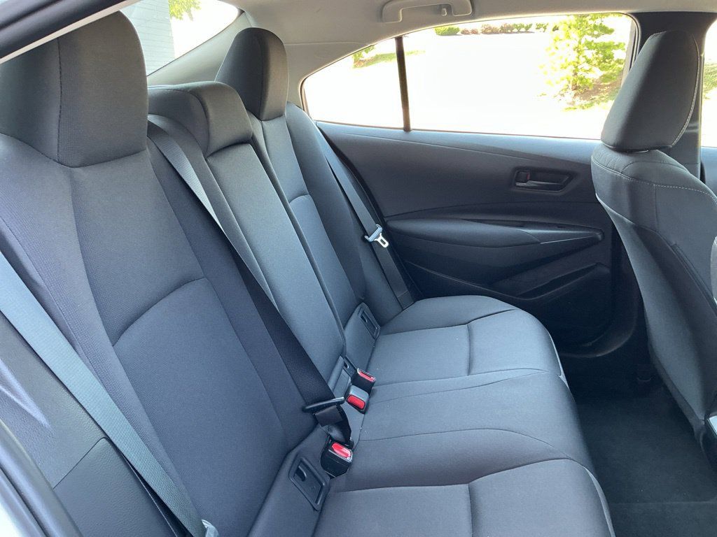 Used 2026 Toyota Corolla LE FWD image 28