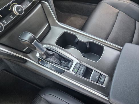 Used 2022 Honda Accord Sport image 18