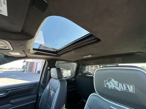 Used 2023 GMC Sierra 1500 AT4X w/ AT4X AEV Edition AWD/4WD image 19