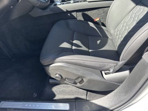 Used 2025 Volvo XC90 B6 Plus w/ Protection Package Premier AWD/4WD image 17