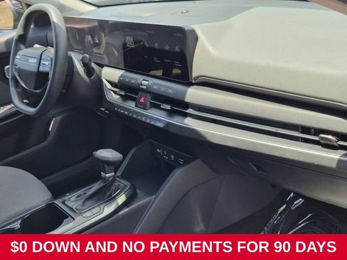 Used 2025 Kia K4 FWD image 28