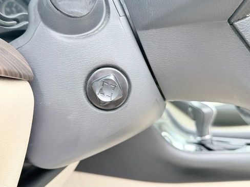 Used 2017 Nissan Maxima Platinum image 29