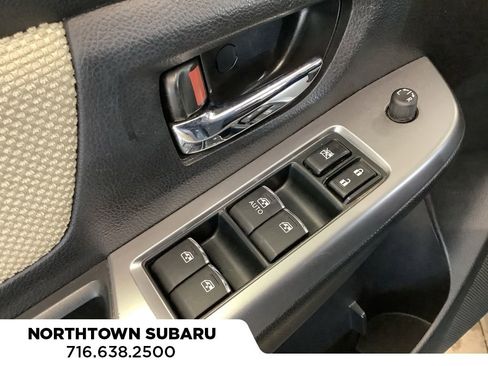 Used 2016 Subaru Crosstrek 2.0i Premium AWD/4WD image 14