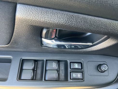 Used 2014 Subaru Impreza 2.0i Sport Premium image 25