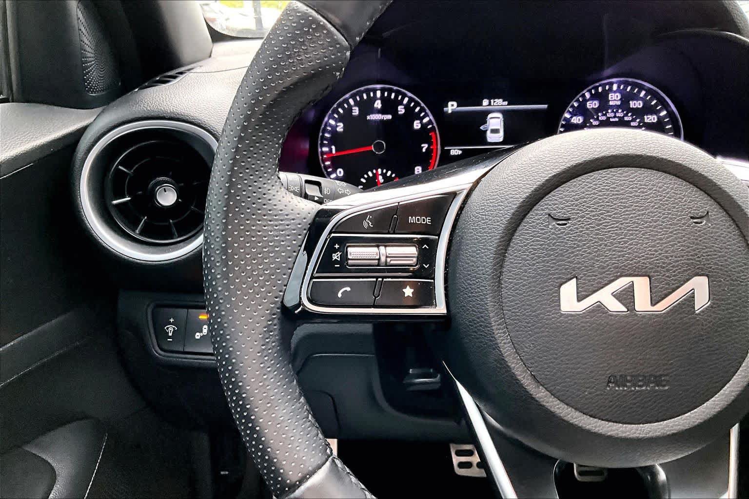 Used 2023 Kia Forte GT-Line w/ GT-Line Technology Package FWD image 24