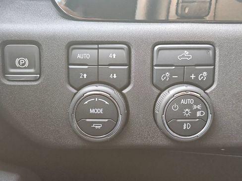 Certified 2024 Chevrolet Silverado 1500 RST w/ Dark Appearance Package AWD/4WD image 39