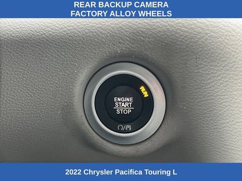 Used 2022 Chrysler Pacifica Touring-L image 7