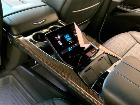 Used 2023 Land Rover Range Rover Long Wheelbase Autobiography image 38