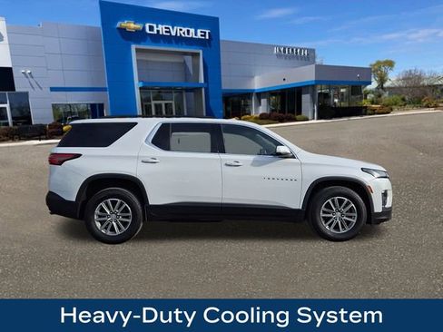 Used 2023 Chevrolet Traverse LT image 10