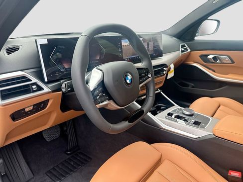 Used 2026 BMW 330i xDrive Sedan w/ Premium Package AWD/4WD image 9