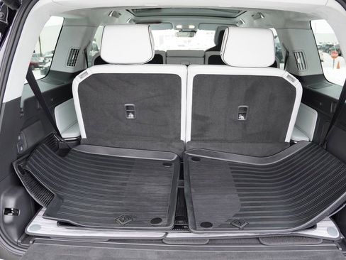 Used 2023 Rivian R1S Adventure image 22