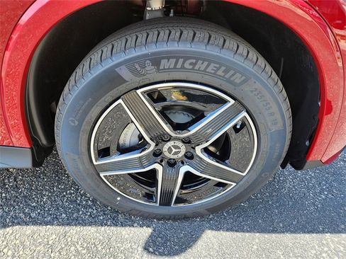 New 2025 Mercedes-Benz GLC 300 4MATIC image 18