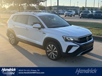 Certified 2022 Volkswagen Taos SE w/ IQ.Drive SE Package