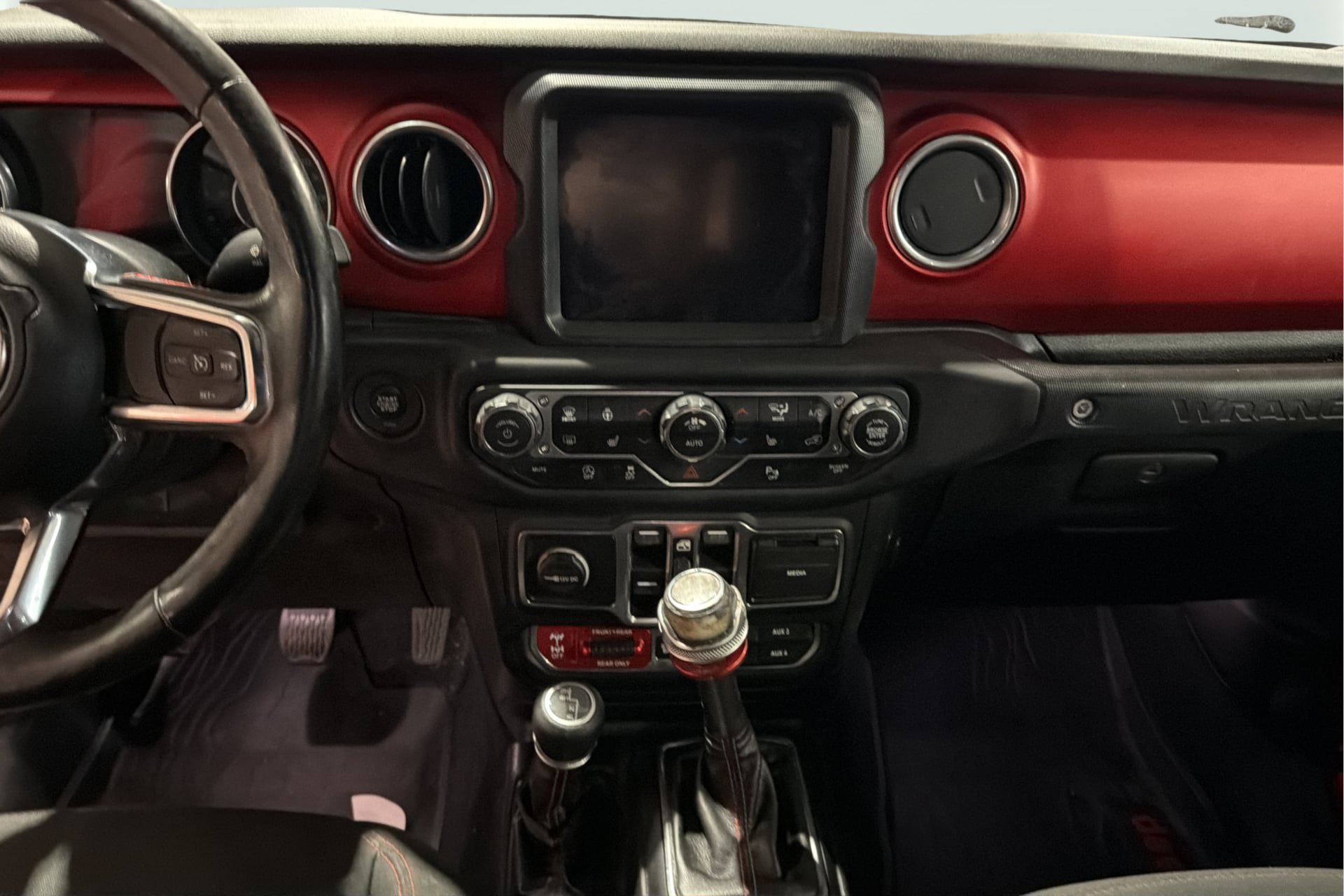 Used 2018 Jeep Wrangler Unlimited Rubicon AWD/4WD image 15
