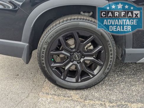 Used 2025 Honda Pilot Elite image 3
