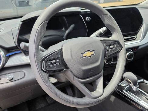 New 2026 Chevrolet Trax LT FWD image 20