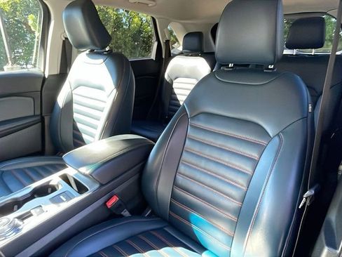 Used 2022 Ford Edge SEL w/ Sport Appearance Package image 15