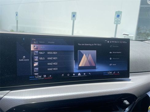 New 2025 BMW 330i Sedan w/ M Sport Package image 22